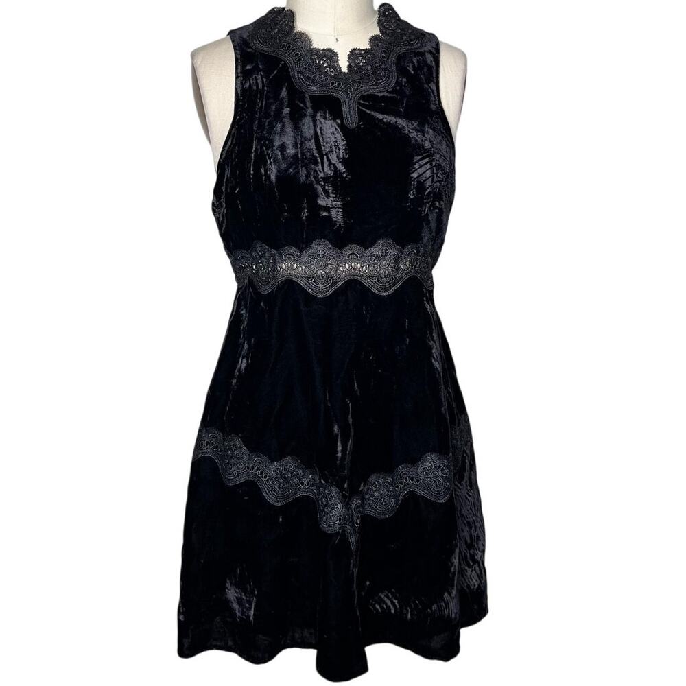 Foxiedox Black Crushed Velvet Lace Trim Mini Dress Size M Whimsy Goth FA391DRA
